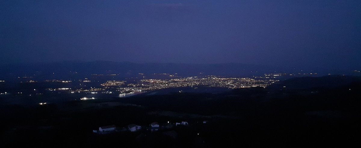 Valence vue de nuit depuis le belvédère de Saint-Romain-de-Lerps