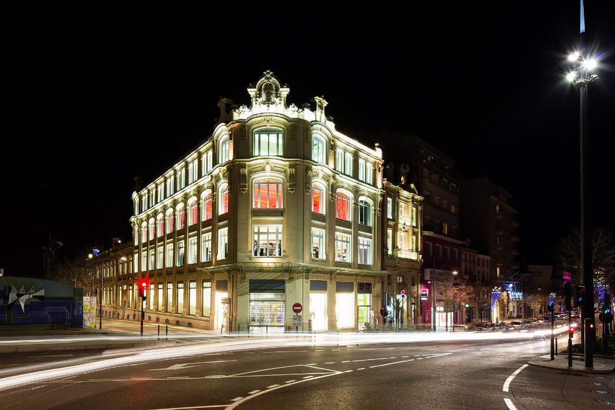 La façade des Galeries de Valence, ancien bâtiment des Nouvelles Galeries